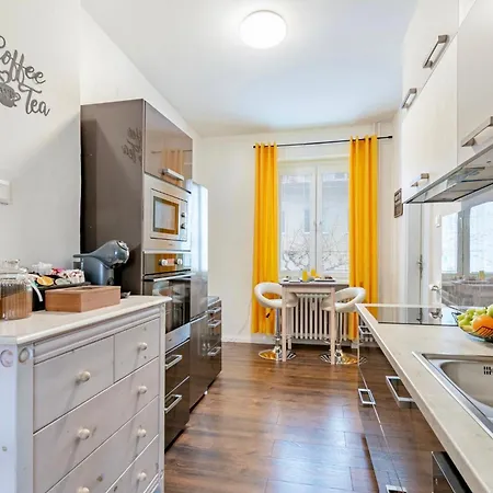 Apartment Castle Cozy
